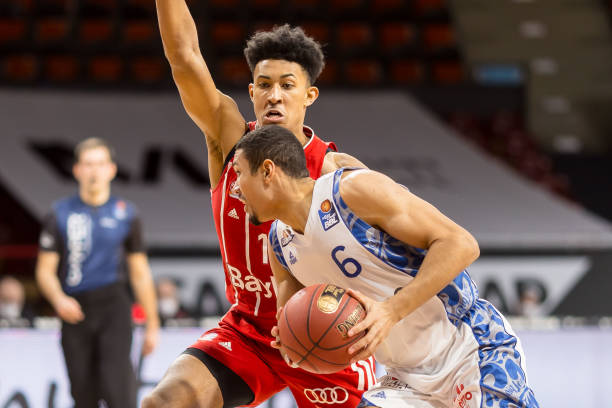 更是球员对 更是球员对