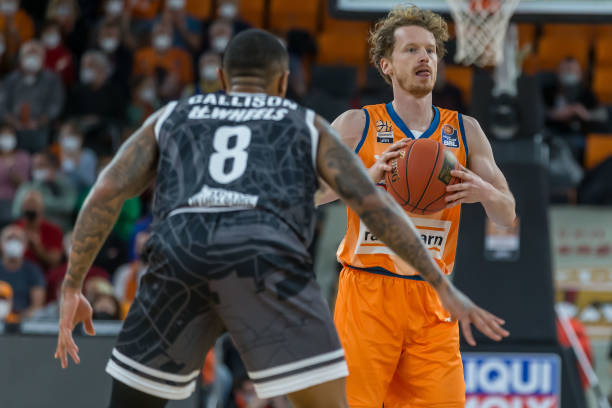 员在与俱乐 员在与俱乐